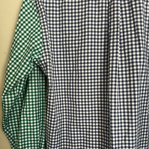 Vineyard Vines Casual Red and Green Button Down Shirt - Picture 4 of 9